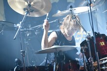 SATOち（Dr / ムック）（撮影：緒車寿一）