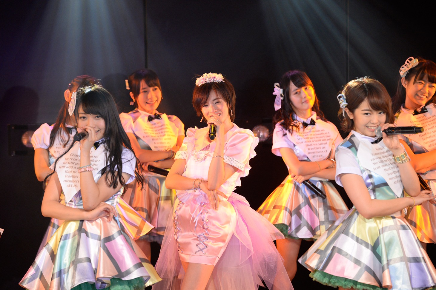 「塚本まり子卒業公演」の様子。 (c)AKS