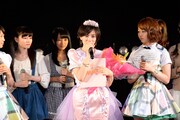「塚本まり子卒業公演」の様子。 (c)AKS