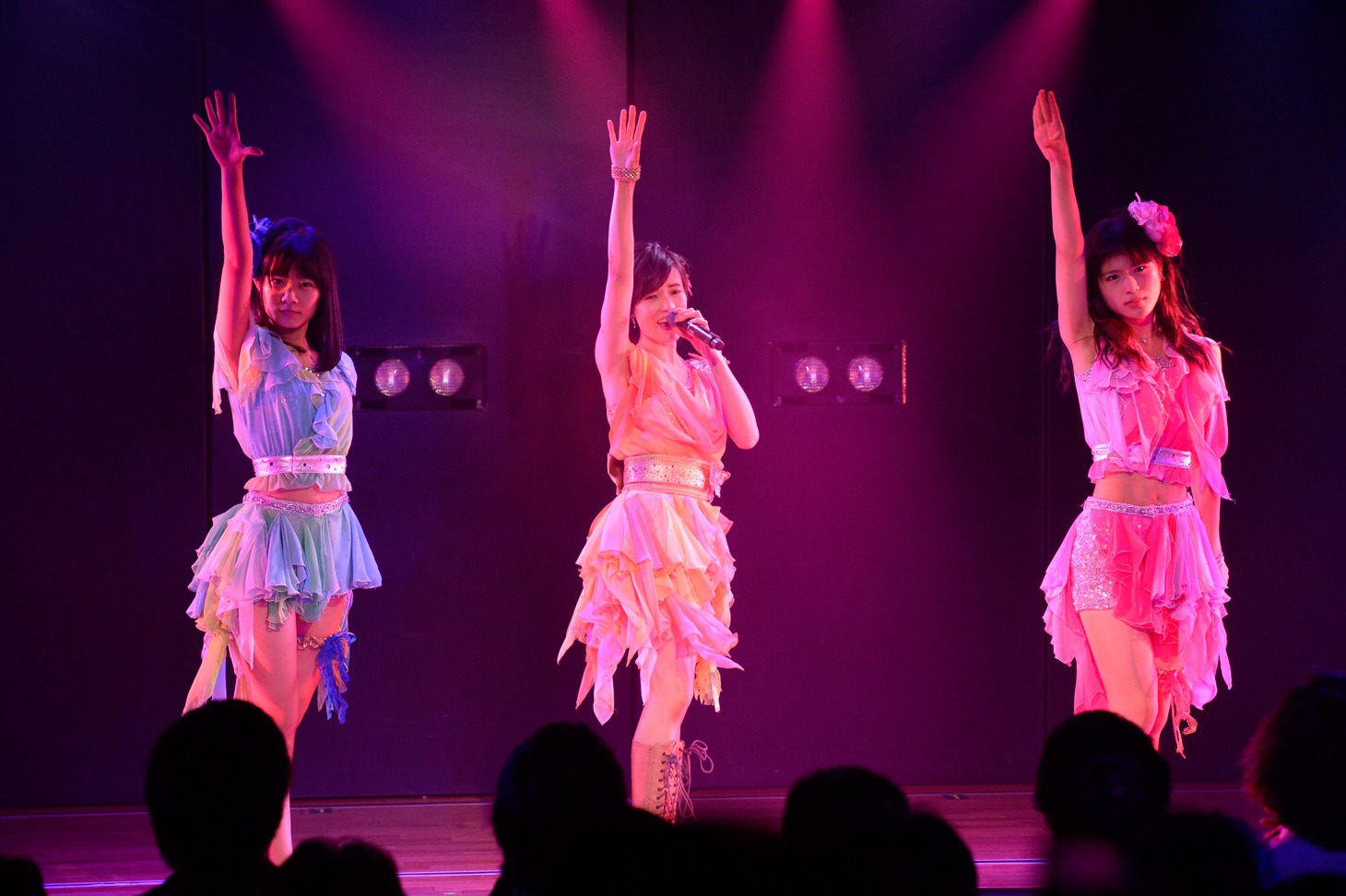 「塚本まり子卒業公演」の様子。 (c)AKS