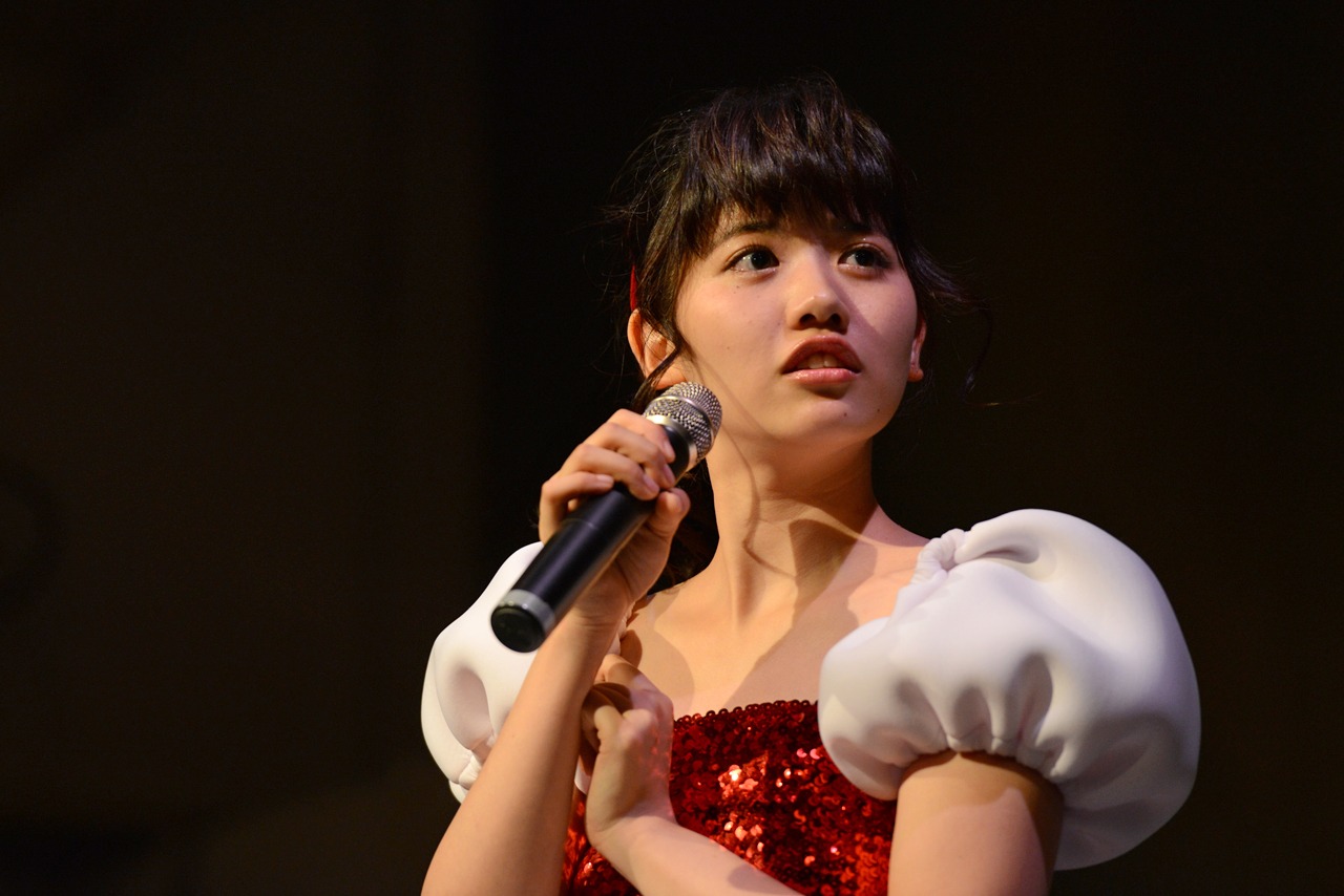 アイドル愛を熱弁するあまり早口になるayaka。