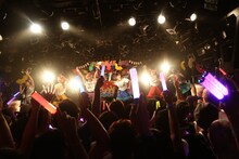 「CUPNOODLE presents でんぱ組.incスペシャルライブ～2014年ボクらは、FUJIYAMAのある国で現代のSAMURAIと出会う！～」東京・渋谷CLUB QUATTRO公演の様子。