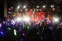 「CUPNOODLE presents でんぱ組.incスペシャルライブ～2014年ボクらは、FUJIYAMAのある国で現代のSAMURAIと出会う！～」東京・渋谷CLUB QUATTRO公演の様子。