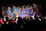 「CUPNOODLE presents でんぱ組.incスペシャルライブ～2014年ボクらは、FUJIYAMAのある国で現代のSAMURAIと出会う！～」東京・渋谷CLUB QUATTRO公演の様子。