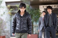 映画「最後の命」のワンシーン。(c) 2014 beachwalkers.