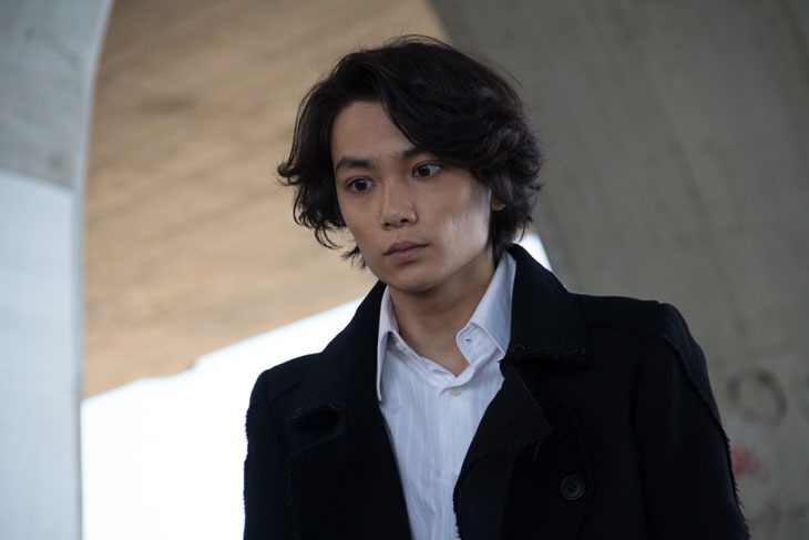 映画「最後の命」のワンシーン。(c) 2014 beachwalkers.
