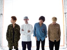 SUPER BEAVER。右が柳沢亮太。