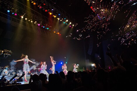 Dorothy Little Happy「premium Live 2014 at Zepp DiverCity TOKYO」の様子。