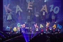 「TOKYO GIRLS COLLECTION 2014 AUTUMN / WINTER」での木村カエラのステージの様子。（撮影：ミヨシツカサ）