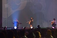 miwa「東京ランウェイ2014 AUTUMN / WINTER」での様子。