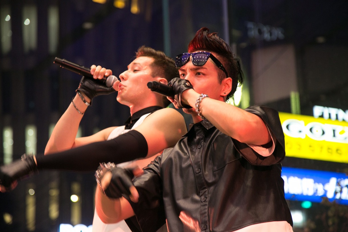 FUTURE BOYZ（Apple Store, Omotesando (c)Kensuke Tomuro）
