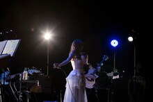 Aimer「Midnight Sun」東京・品川ステラボール公演の様子。