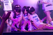 虹のコンキスタドール単独公演「中二病でもアイドルがしたい！」の様子。