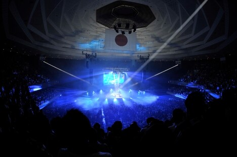 「10th Anniversary Year『908 FESTIVAL 2014』9.07 KREVA ～完全1人武道館～」の様子。