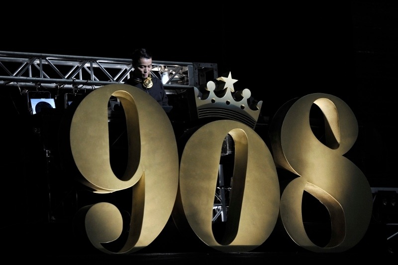 「10th Anniversary Year『908 FESTIVAL 2014』9.07 KREVA ～完全1人武道館～」の様子。