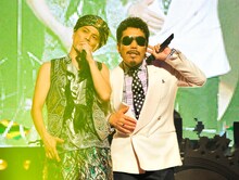 鈴木雅之とKREVA。