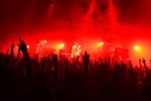 9mm Parabellum Bullet。写真は9月7日に東京・TSUTAYA O-EASTで実施された「カオスの百年 Vol.10」1日目の様子。 （撮影：橋本塁）