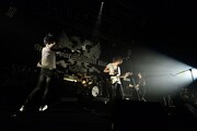 9mm Parabellum Bullet。写真は9月7日に東京・TSUTAYA O-EASTで実施された「カオスの百年 Vol.10」1日目の様子。 （撮影：橋本塁）
