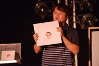 アルバム「第二楽章」のジャケットには100枚に1枚、さだ本人の写真を使ったものが混在しているという。