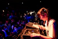 DJちーぼう（Photo by Keita Katsumata / Sketches of Design）