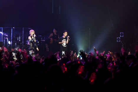 加藤ミリヤデビュー10周年プレミアムパーティの様子。