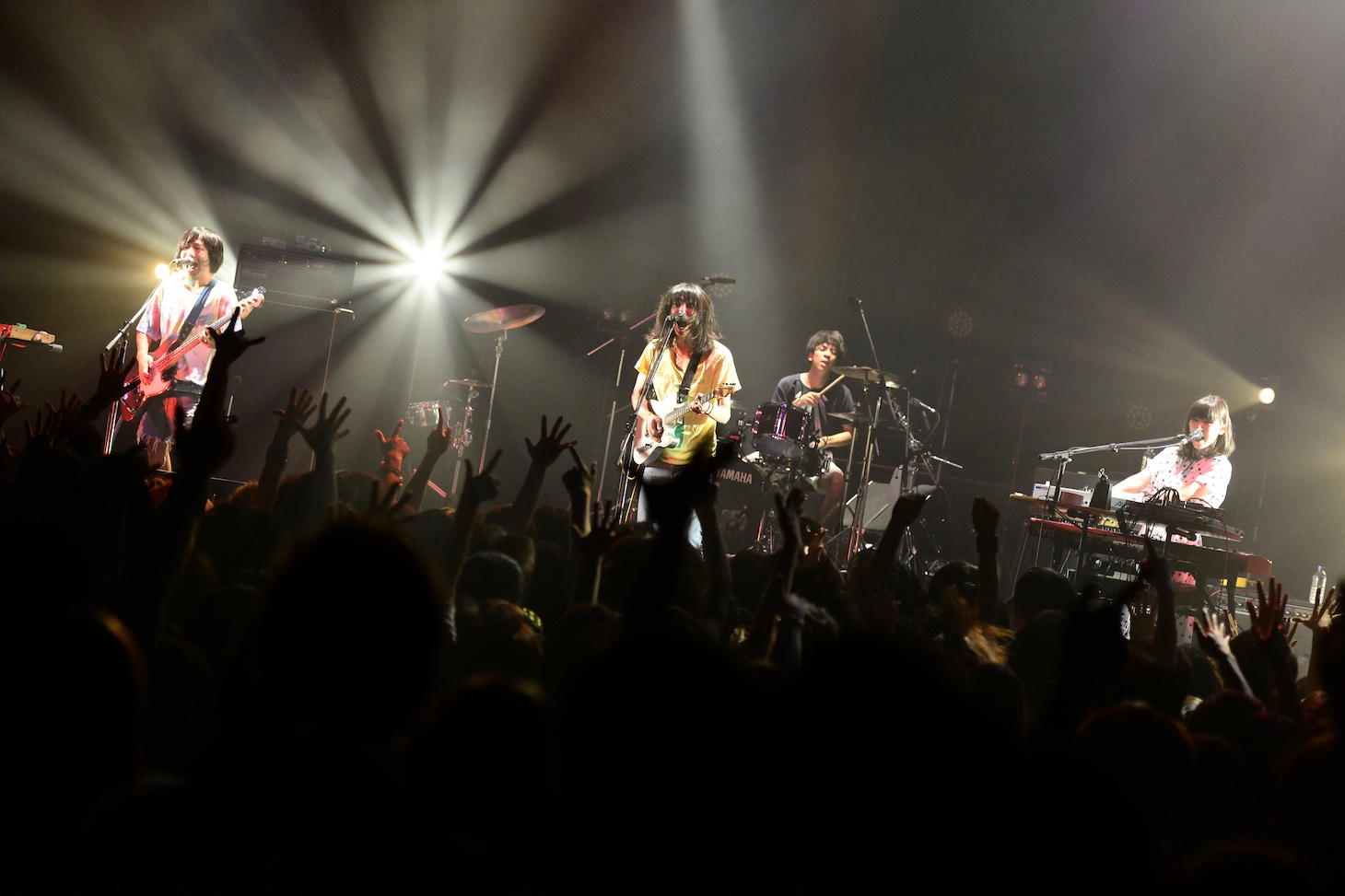 Wienners。写真は9月7日に東京・TSUTAYA O-EASTで実施された「カオスの百年 Vol.10」1日目の様子。 （撮影：橋本塁）