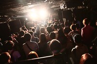 ゆれる「ユレルミューティレーション」東京・下北沢SHELTER公演の様子。