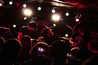 ゆれる「ユレルミューティレーション」東京・下北沢SHELTER公演の様子。