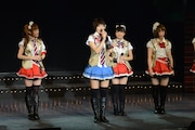 「AKB49~恋愛禁止条例~」ゲネプロの様子。 (c)元麻布ファクトリー・宮島礼史 / 講談社(c)AKS