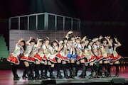 「AKB49~恋愛禁止条例~」ゲネプロの様子。 (c)元麻布ファクトリー・宮島礼史 / 講談社(c)AKS