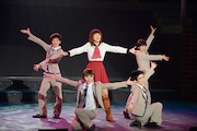 「AKB49~恋愛禁止条例~」ゲネプロの様子。 (c)元麻布ファクトリー・宮島礼史 / 講談社(c)AKS