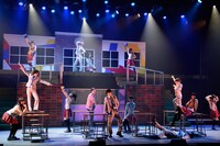 「AKB49～恋愛禁止条例～」ゲネプロの様子。 (c)元麻布ファクトリー・宮島礼史／講談社 (c)AKS