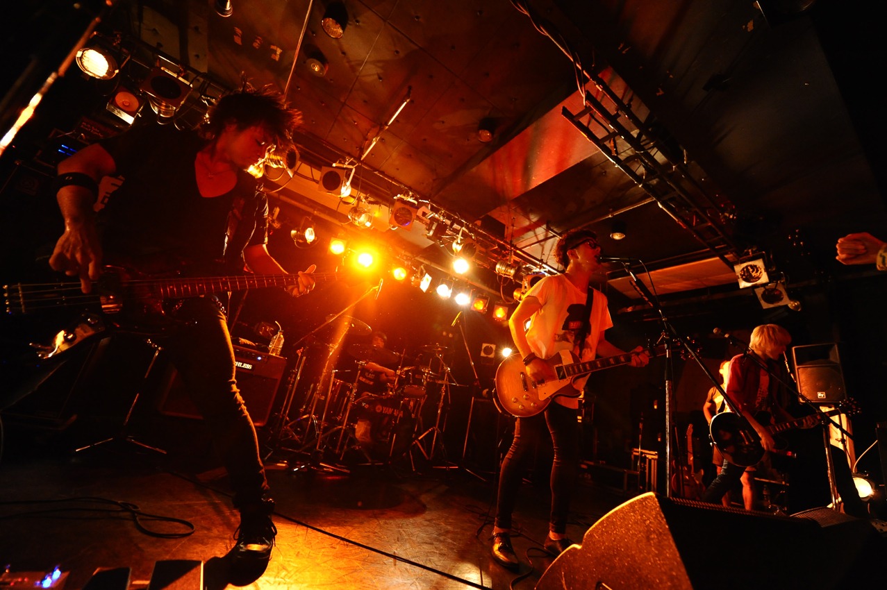 BLUE ENCOUNT「BLUE ENCOUNT presents LIVER'S HIGH vol.1」の様子。