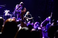 KEYTALK。写真は9月8日に東京・TSUTAYA O-EASTで実施された「カオスの百年 Vol.10」2日目の様子。 （撮影：橋本塁[SOUND SHOOTER]）