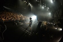 9mm Parabellum Bullet。写真は9月9日に東京・TSUTAYA O-EASTで実施された「カオスの百年 Vol.10」3日目の様子。 （撮影：橋本塁[SOUND SHOOTER]）
