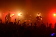 ACIDMAN。写真は9月9日に東京・TSUTAYA O-EASTで実施された「カオスの百年 Vol.10」3日目の様子。 （撮影：橋本塁[SOUND SHOOTER]）