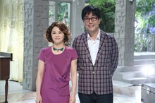 「COBALT HOUR」を披露したNOKKOと松任谷正隆。 (c)フジテレビ