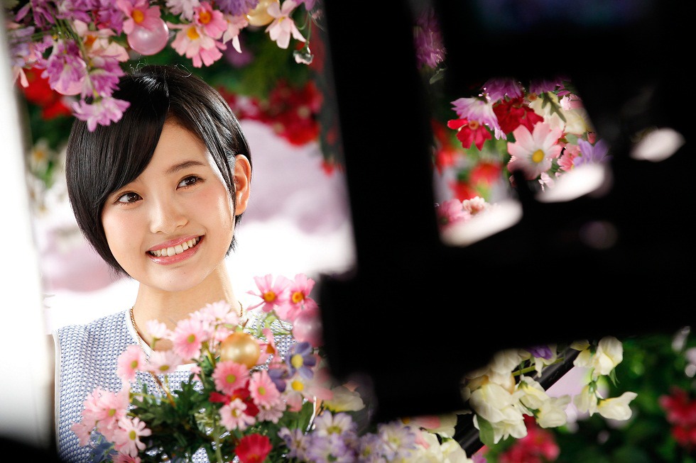 「控えめI love you！」ビデオクリップ撮影時の様子。(c)AKS