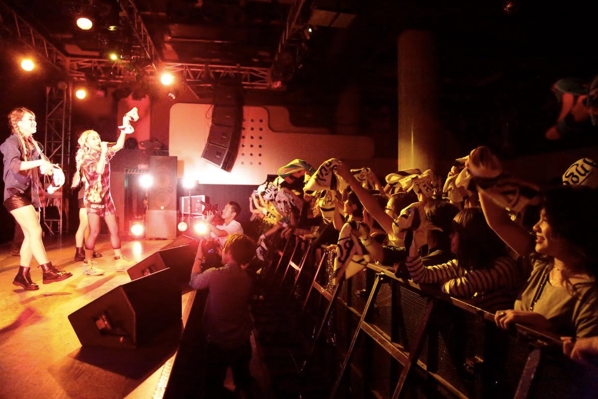 青山テルマ「Lonely Angel 2014 Supported by uP!!!」東京公演の様子。