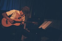 なるけしんご（ti-ti.uu）（撮影：西槇太一）