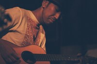 なるけしんご（ti-ti.uu）（撮影：西槇太一）