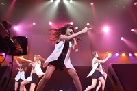 「東京女子流 HARDBOILED NIGHT 第3夜『Devil in a Blue Dress 青いドレスの女』」の様子。