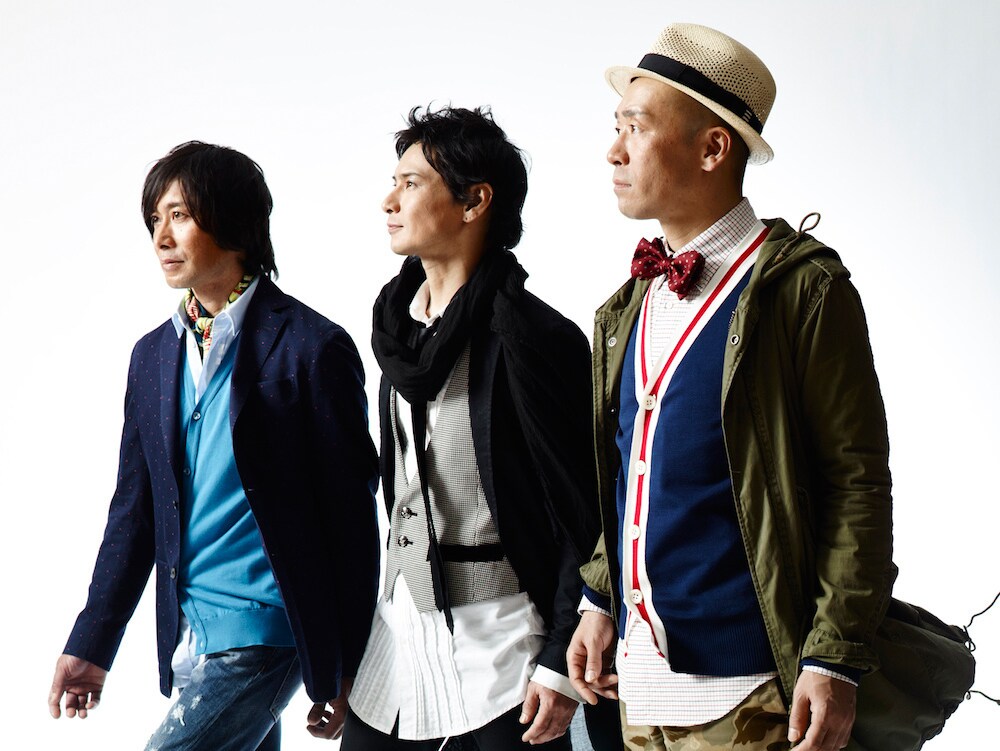 CURIO。左からBRITAIN（Dr）、NOB（Vo, Sax）、AJ（G）。