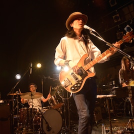 Curly Giraffe、観客に魔法をかけたWWW公演