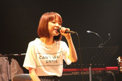 「Ai Kawashima Tour 2014『Listen to my heart』」新潟公演の川嶋あい。