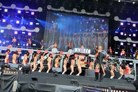 「氣志團万博2014」の氣志團のステージの様子。（撮影：青木カズロー）