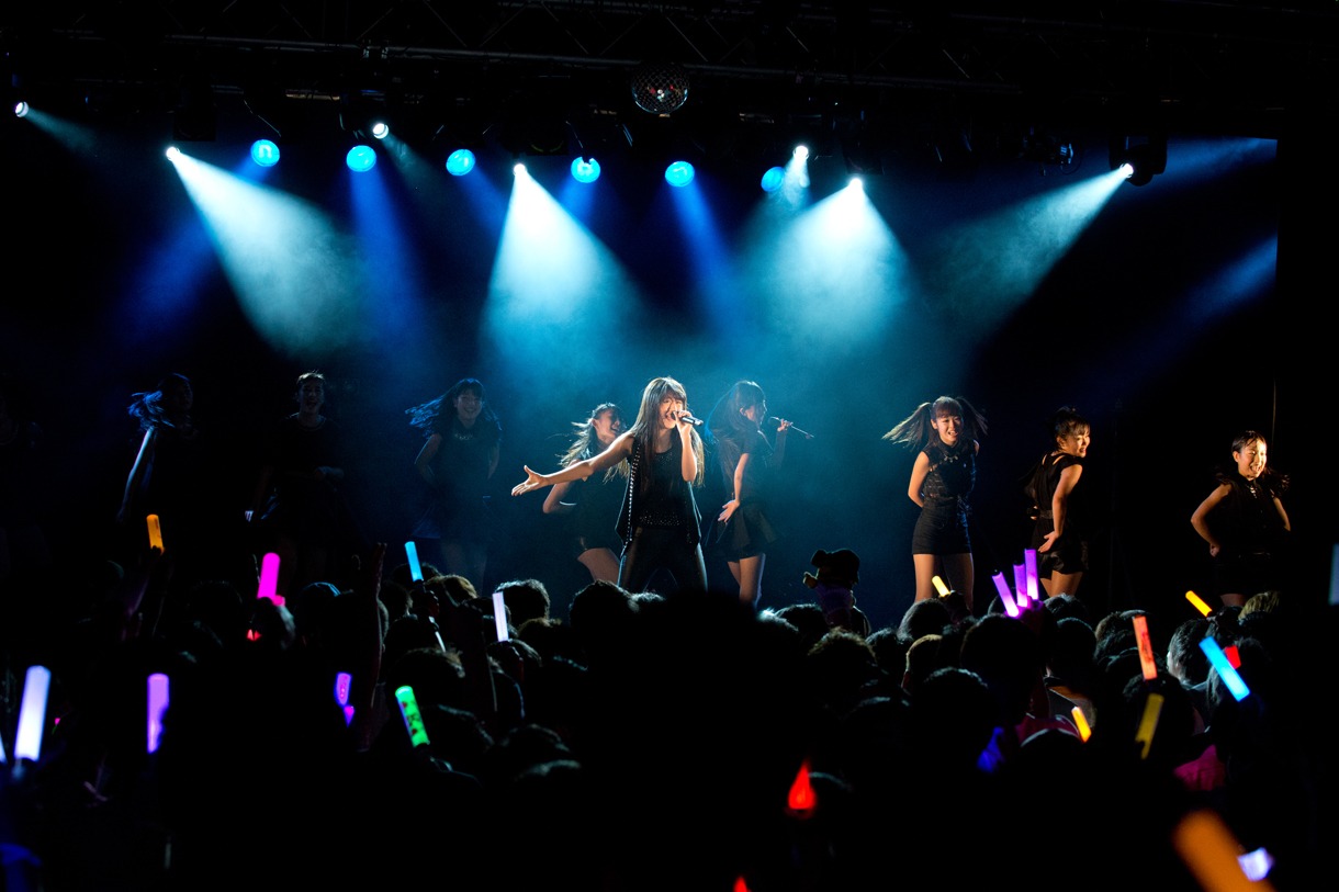 「GEM Live Mixture2014 初ワンマン!! ～夢に輝け！Go for it★～」第1部の様子。