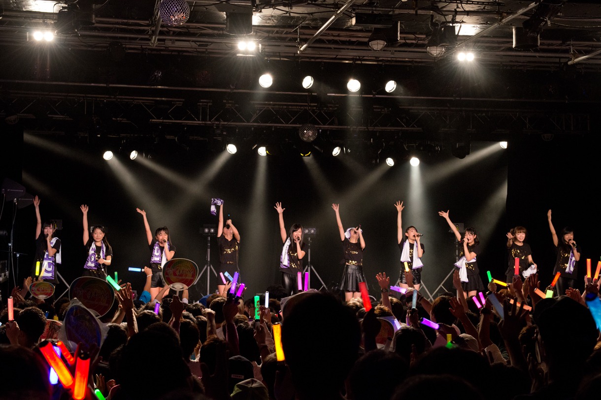 「GEM Live Mixture2014 初ワンマン!! ～夢に輝け！Go for it★～」第1部の様子。