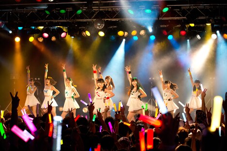 「GEM Live Mixture2014 初ワンマン!! ～夢に輝け！Go for it★～」第2部の様子。