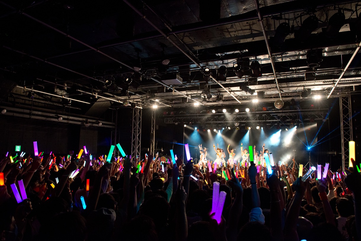 「GEM Live Mixture2014 初ワンマン!! ～夢に輝け！Go for it★～」第2部の様子。
